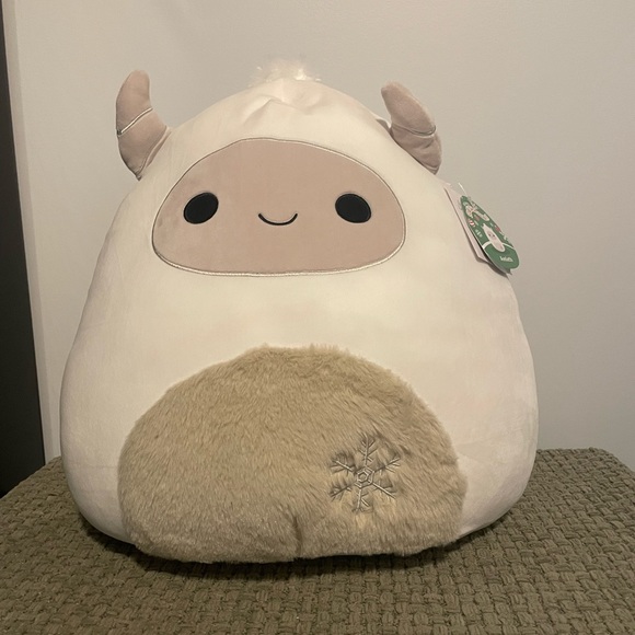 Amleth Squishmallow - Picture 1 of 3